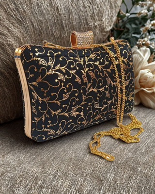 ZUHUR Party Black  Clutch