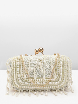 Fabbhue Party Cream  Clutch