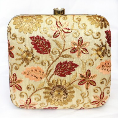 Worthyy Enterprises Casual Gold  Clutch