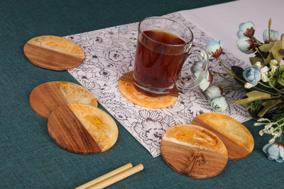 Vatsin Round Reversible Wood, Resin Coaster Set(Pack of 6)