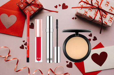 THTC Make Up Kit Included Lip Liner, Mascara, Liquid Lipstick , Compact(4 Items in the set)