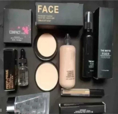 lately MAKEUP COMBO WITH FIXER PRIMER COMPACT SERUM CONCEALER FOUNDATION(6 Items in the set)