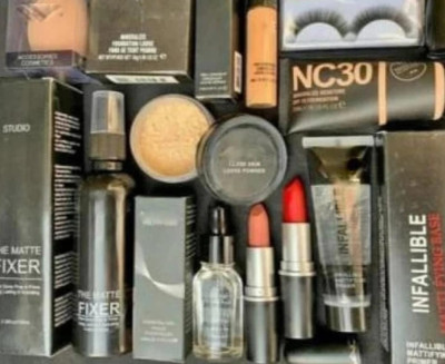 Hezruck ALL IN ONE MAKEUP COMBO SET(10 Items in the set)