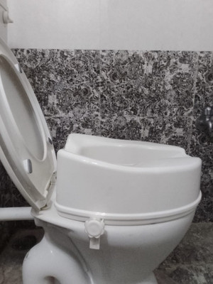 ARAMBHA Commode Chair(White)