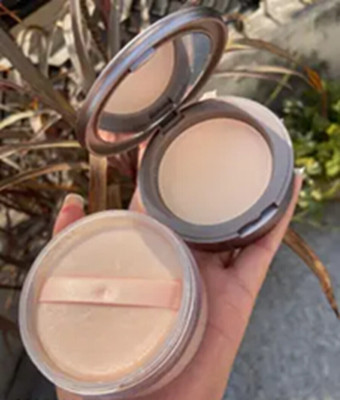 DARVING 2 in 1 Oil Control Banana Powder For All Skin Type Compact(BANANA, 22 g)