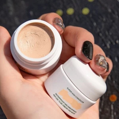 AFARAXIA New Light Weight Full Coverage with Matte finish  Concealer(Ivory, 12 g)