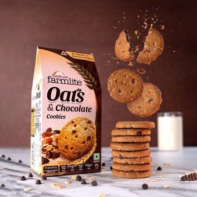 Sunfeast Farmlite Oats with Chocolate Biscuits Digestive Biscuit(150 g)