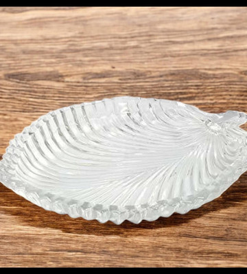 DEVDOX Lightweight Durable Leaf Shape Glass Decorative Platter Glass Decorative Platter(Clear)