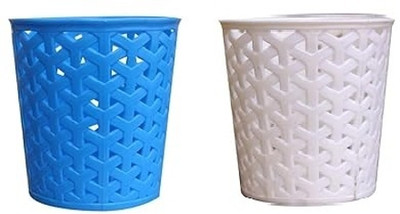 Creeknest 1 Compartments Plastic Pen-Pencil holder stand(Multicolor)