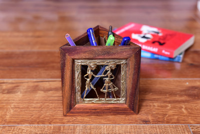 Olha-O 1 Compartments Bell Metal, Sheesham wood pen stand(Brown, Gold)