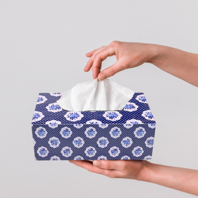casagold 1 Compartments MDF Wood Resin Coated Flower Printed Tissue Box for Home, Kitchen, Car Tissue Holder(White, Navy Blue)