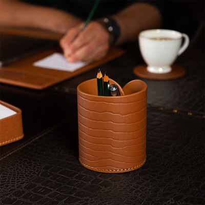 Three Sixty 1 Compartments Leather Classic Round Pencil Holder(Tan)