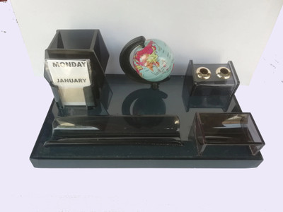 AjayEnterprises 2 Compartments Plastic Acrylic Design, Golden & Black(Black, Gold)