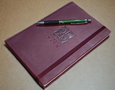 ShreeGanadhish 2025 Journal Executive |Monthly Planner |Sunday Full Page|Elastic Lock|21X15X3CM Regular Diary Ruled 365 Pages(Dusky Purple)