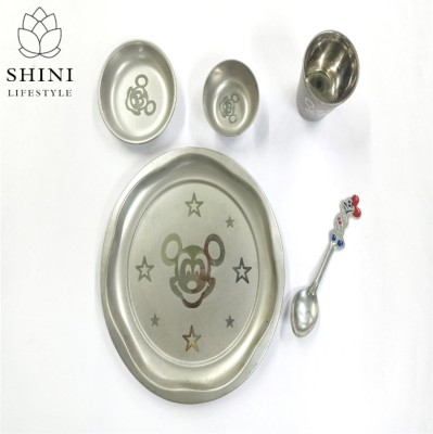 SHINI LIFESTYLE Pack of 4 Stainless Steel Stainless Steel Plates Tableware for Kids, Serving Plate, steel Plate Dinner Set(Silver)