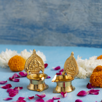 Decowill Brass Kamakshi Devi Diya | Diya for Pooja | Brass Table Diya Brass (Pack of 2) Table Diya(Height: 3 inch)