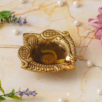 eCraftIndia Set of 1 Golden Decorative Brass Diya Brass Table Diya(Height: 0.98 inch)