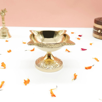 Flipkart SmartBuy Pure Brass 4 face Diya | akhand Diya | Oil Lamp for all Festivals & Pooja's Brass Table Diya(Height: 2.1 inch)