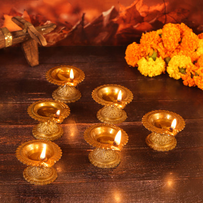 ALTINORA 6 Decorative diya for home and festive decorations Aluminium, Iron (Pack of 6) Table Diya(Height: 1.5 inch)