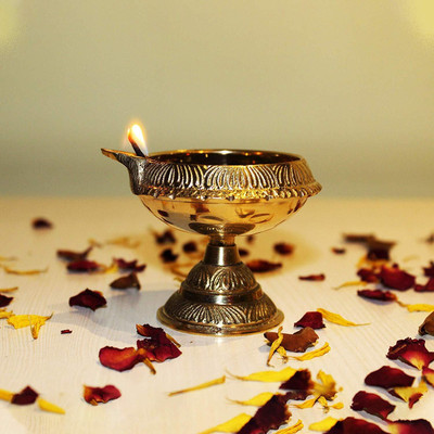 Chkoteravatiya pure brass stand kuber diya for home pooja Brass Table Diya(Height: 2.5 inch)