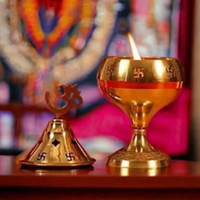 sanskaari Stylish Akhand Jyoti Diya, Pooja diya, Aarti diya, Diya for Pooja decoration Brass Table Diya(Height: 4.5 inch)