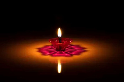 Da Novira Designer Multi Shape Transparent Reusable Oil Diya with 3D Reflection Plastic (Pack of 48) Table Diya Set(Height: 1.5 inch)