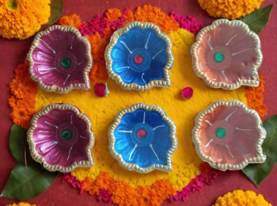 SHREEVARAM FestivaGlow 6-Piece Diya Set Earthenware (Pack of 6) Table Diya Set(Height: 1 inch)