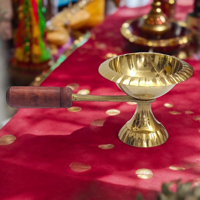Divine Bazaar Brass Kapoor Dani (Camphor Burner) Brass Table Diya(Height: 2.16 inch)
