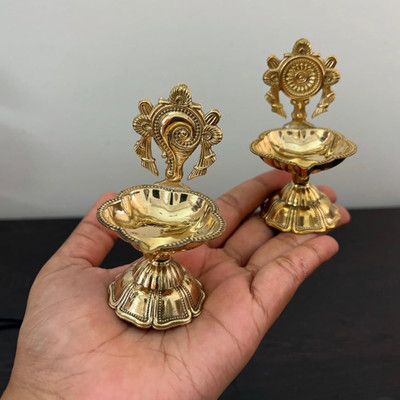 Pavlo puja diya Brass (Pack of 2) Table Diya Set(Height: 3.4 inch)