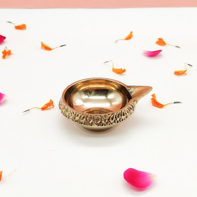 Flipkart SmartBuy Pure Brass Kuber Diya | Deepak | Oil Lamp Diya for all Pooja & Festivals Brass (Pack of 2) Table Diya(Height: 0.5 inch)