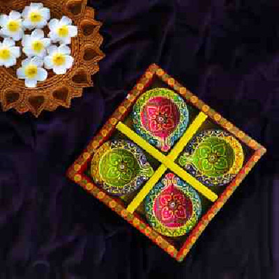 Kreyam's Traditional Decorative Mitti Diya Pooja set 4 Earthenware Table Diya Set(Height: 1 inch)