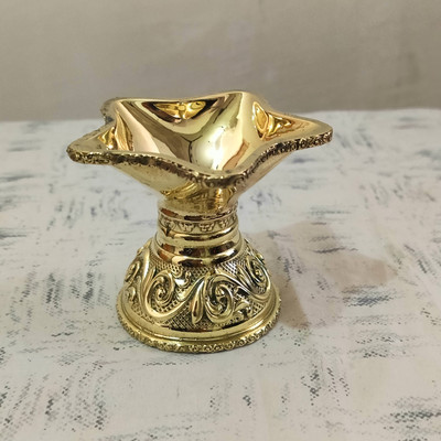 Krishna Art Brass Table Diya(Height: 2.5 inch)
