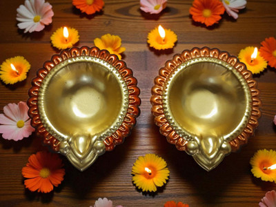 Made And Rooted Metallic Diwali Diya Pair Iron (Pack of 2) Table Diya Set(Height: 0.6 inch)