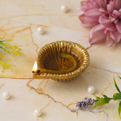 eCraftIndia Set of 1 Golden Decorative Brass Diya Brass Table Diya(Height: 0.78 inch)