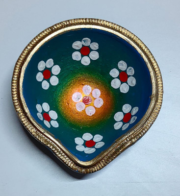 Vartanu Earthenware Table Diya(Height: 5 inch)