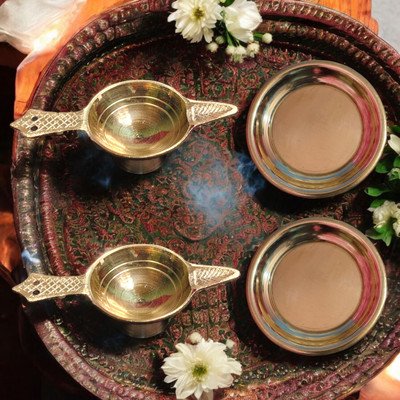 Shreeja Shilpcraft Pure Brass Puja Set – 2 Plates & 2 Deepak for Daily Pooja Rituals Brass (Pack of 2) Table Diya Set(Height: 2 inch)
