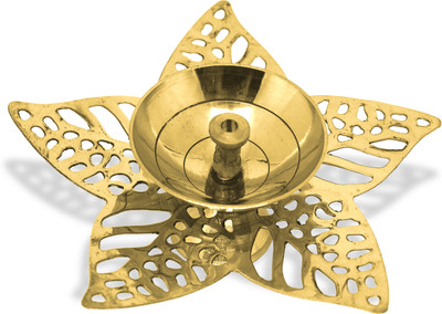Divaura Pack of 1 Small Size 3.5 Cm Metal Brass Pital Star Shape Leaf Paro Pyali Diya Brass Table Diya(Height: 1.37 inch)