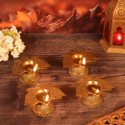 ALTINORA 4 Lotus shaped Diya for Pooja and Home decoration Iron, Aluminium (Pack of 4) Table Diya Set(Height: 1.5 inch)