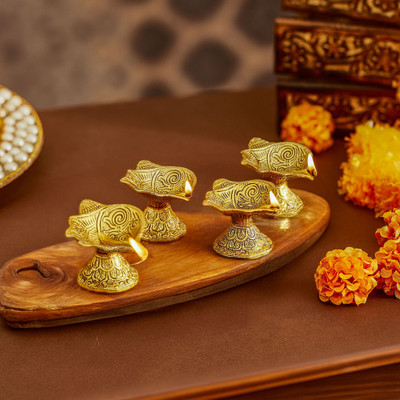 TIED RIBBONS Iron (Pack of 4) Table Diya Set(Height: 1.5 inch)
