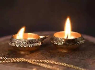 DARIDRA BHANJAN Kuber diya ,diya for puja Burner Oil Burner Worship/Puja Brass Diya Brass (Pack of 2) Table Diya(Height: 1.1 inch)