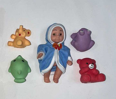 Manav Enterprises Sonu Dolls With 4 Chu chu Animal Squeezy Toys For Kids(Multicolor)