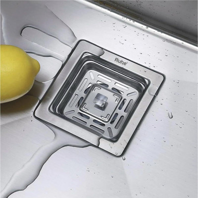 RUHE Kitchen Sink Stainless Steel, Plastic Push Down Strainer(5 cm Set of 1)
