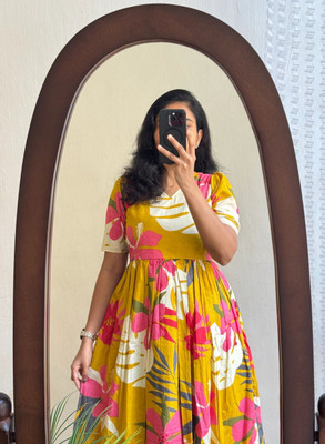 NIVESTANA Women Maxi Yellow Below Knee Dress