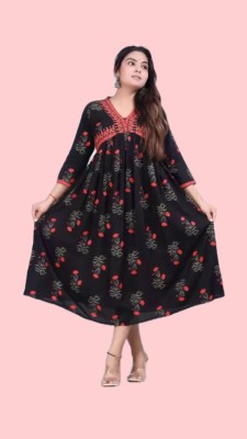 Avni Women Gown Black Dress