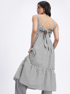 Glitchez Women Empire Waist White, Black Midi/Calf Length Dress