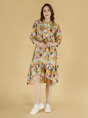 AAVRITTIQUEENS Women Fit and Flare White Knee Length Dress