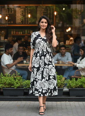 ROSEMELON Women Empire Waist Black, White Midi/Calf Length Dress