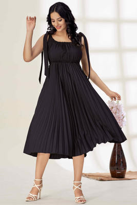 TextileNow Women Pleated Black Midi/Calf Length Dress