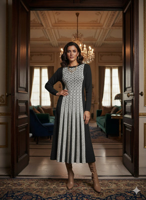 Zainabgarments Women A-line Green Knee Length Dress