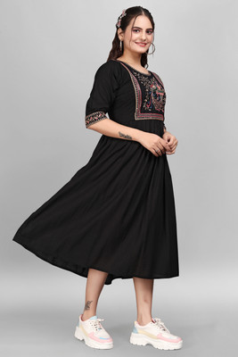 HouseOfCommon Women Fit and Flare Black Below Knee Dress
